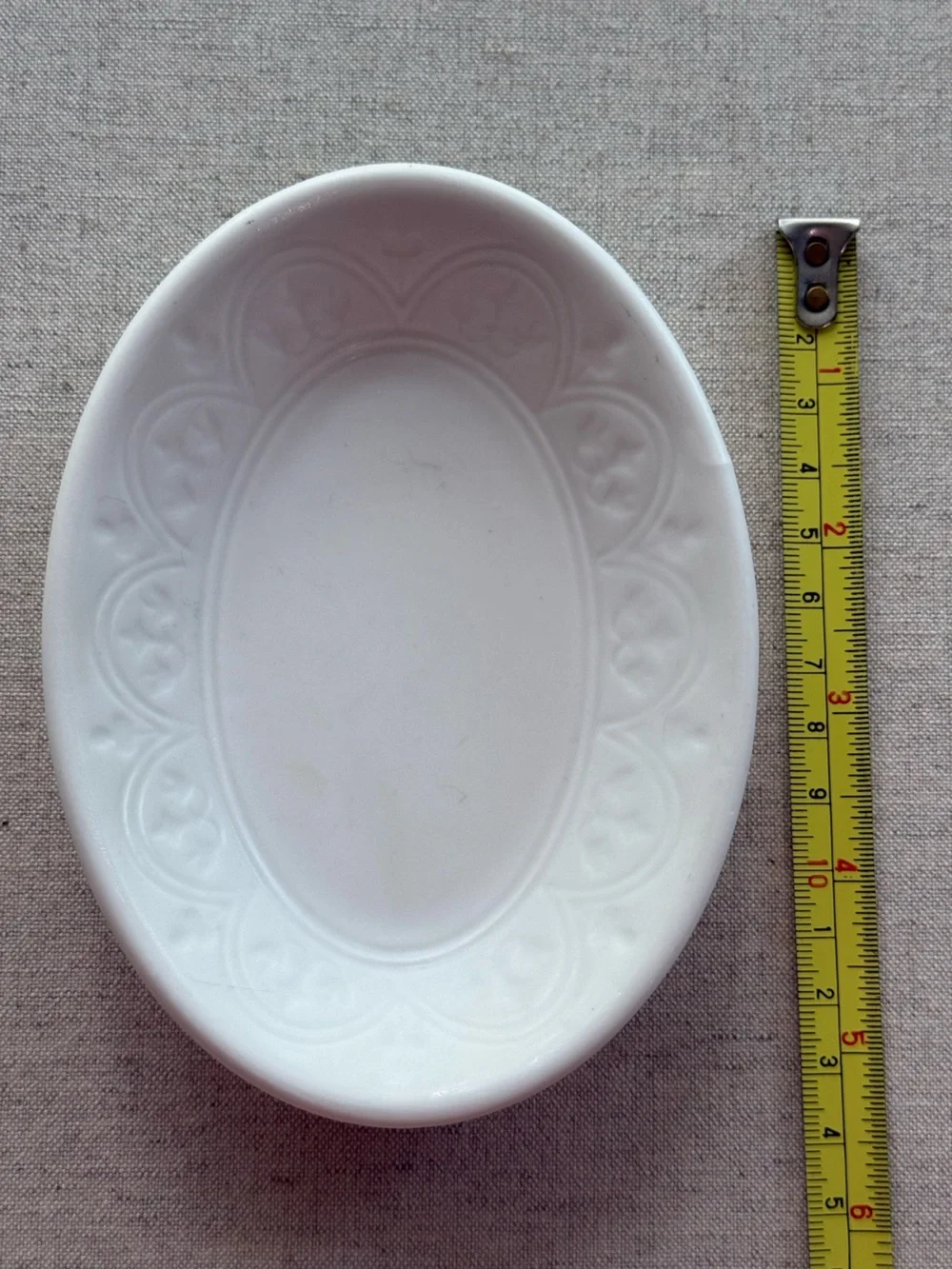 White Oval Soap Dish Embossed Floral Scallop Bathroom Decor
